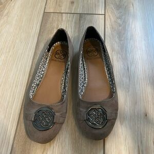 Daisy Fuentes 7.5 ballet flat